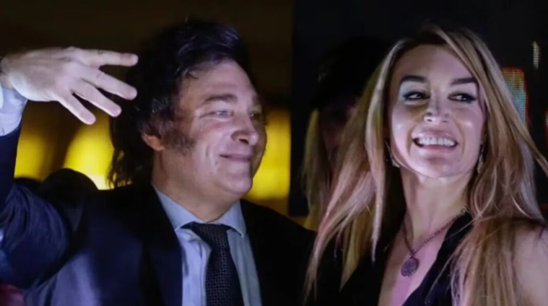 Fátima Florez sonriendo en un evento público