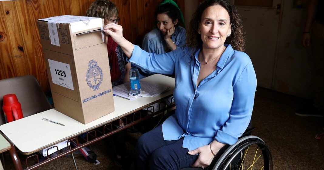 Gabriela Michetti y Mauricio Macri en un acto político