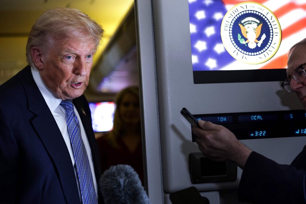 Donald Trump hablando en conferencia de prensa sobre operación contra ISIS en Nigeria
