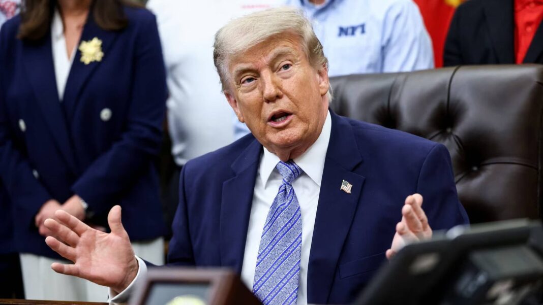 Donald Trump durante declaraciones sobre el acuerdo nuclear con Irán