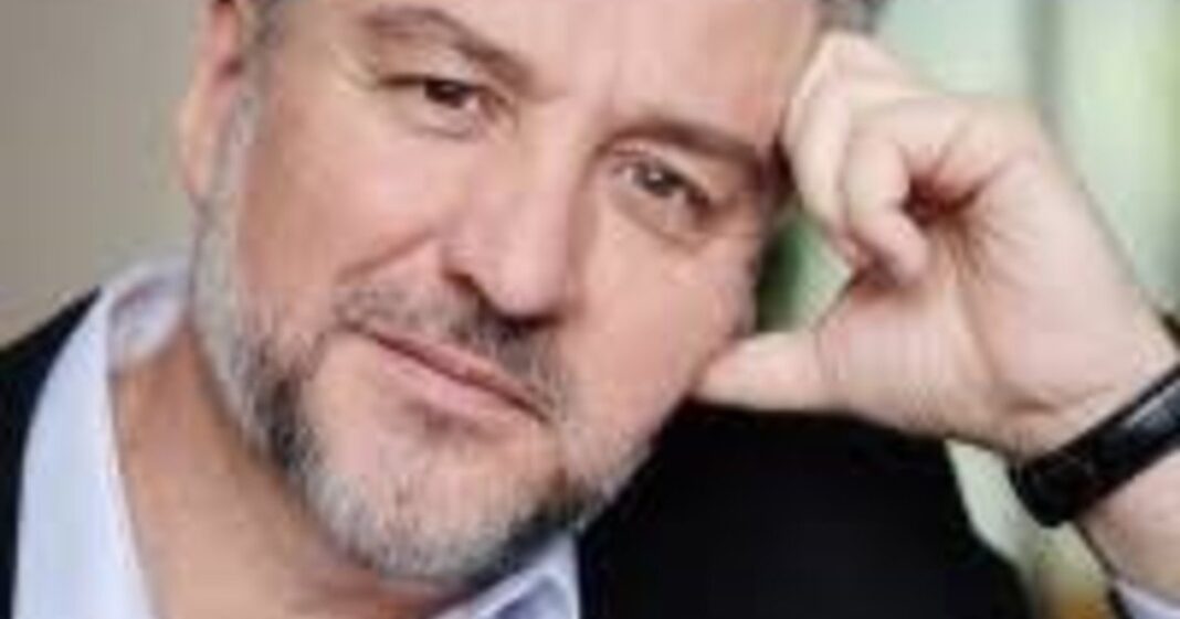 Álex Rovira en entrevista