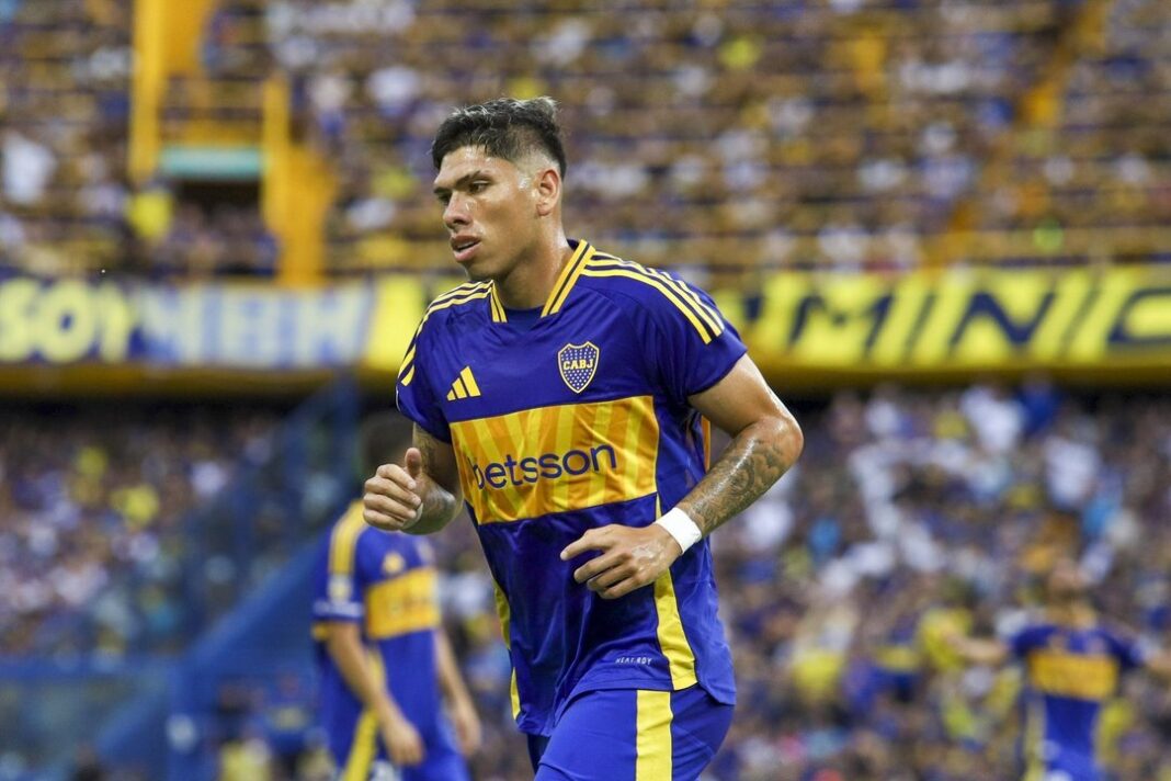 Carlos Palacios durante un partido de Boca Juniors