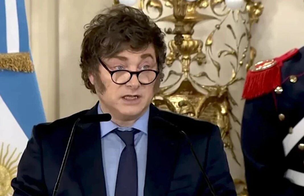Axel Kicillof y Máximo Kirchner en un evento político