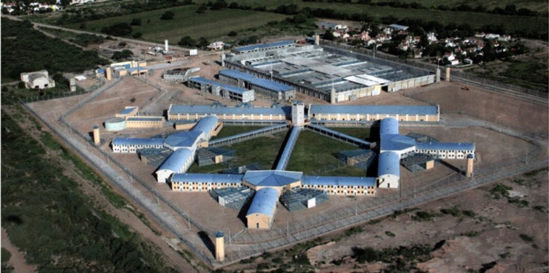 Fachada del Establecimiento Penitenciario Nº3 de Bouwer, Córdoba