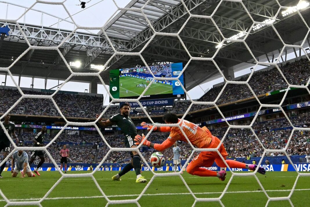 Fernando Muslera durante el partido Uruguay vs. Arabia Saudita en el Mundial 2026