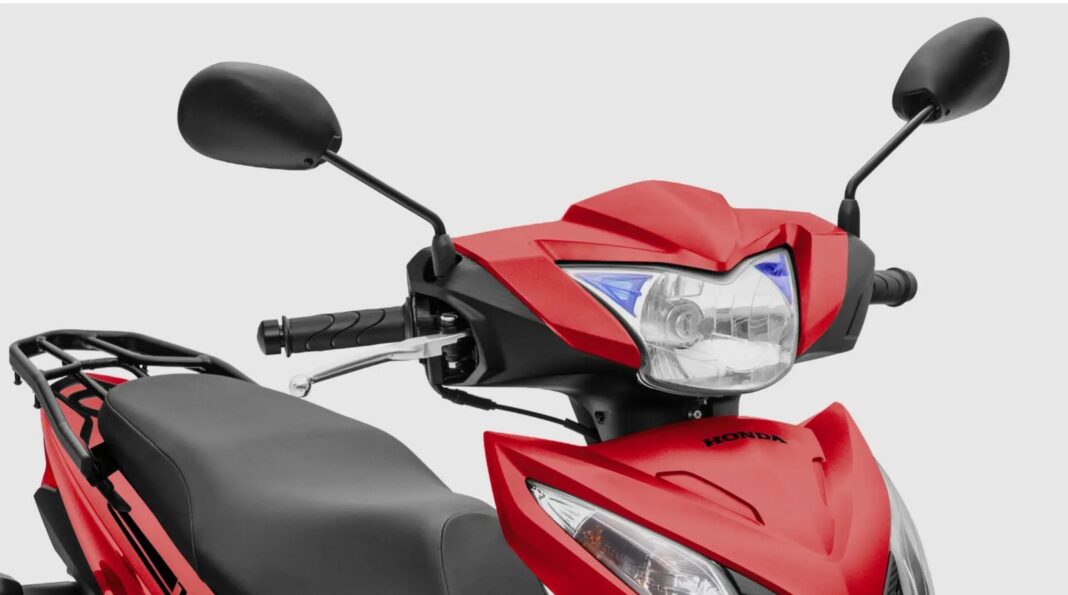Honda Wave 110S y Gilera Smash 110 estacionadas una al lado de la otra
