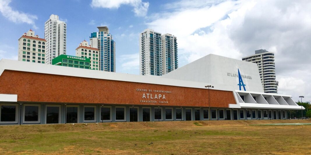 Centro de Convenciones Atlapa en Ciudad de Panamá, sede de la 56ª Asamblea General de la OEA