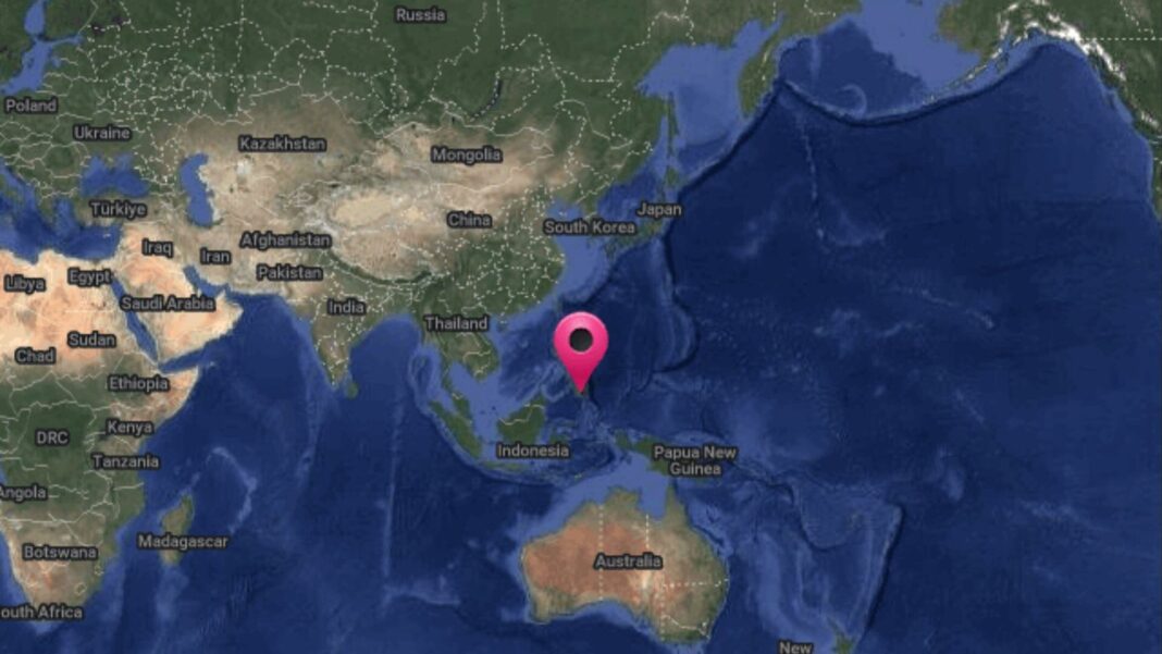 Mapa del epicentro del sismo de magnitud 7.8 en Filipinas, con alerta de tsunami en el Pacífico
