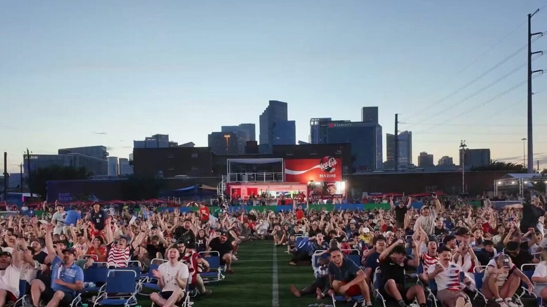 Cartel de cierre del FIFA Fan Festival en Houston por tormentas