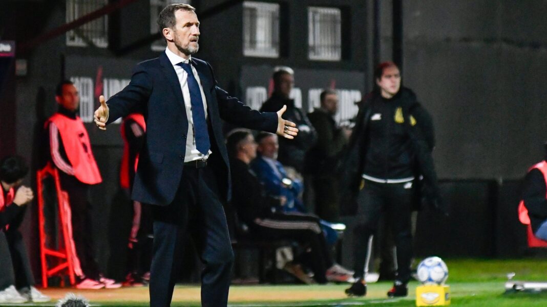 Rodolfo Arruabarrena durante la conferencia de prensa posterior al partido Boca vs. Riestra