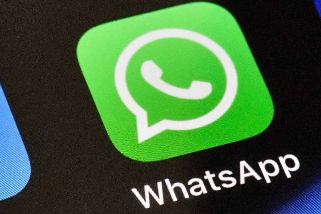 Captura de pantalla de la sección de administración de almacenamiento de WhatsApp en un celular