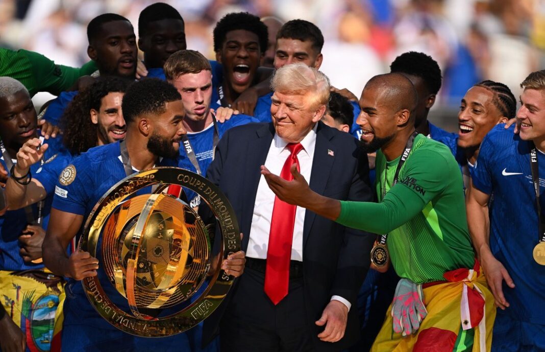 Donald Trump en la entrega de la copa del Mundial de Clubes 2025