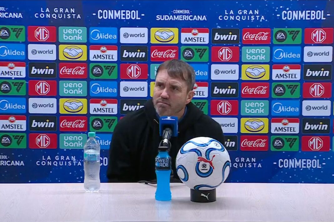 Eduardo Coudet en conferencia de prensa tras el empate de River ante Santa Fe