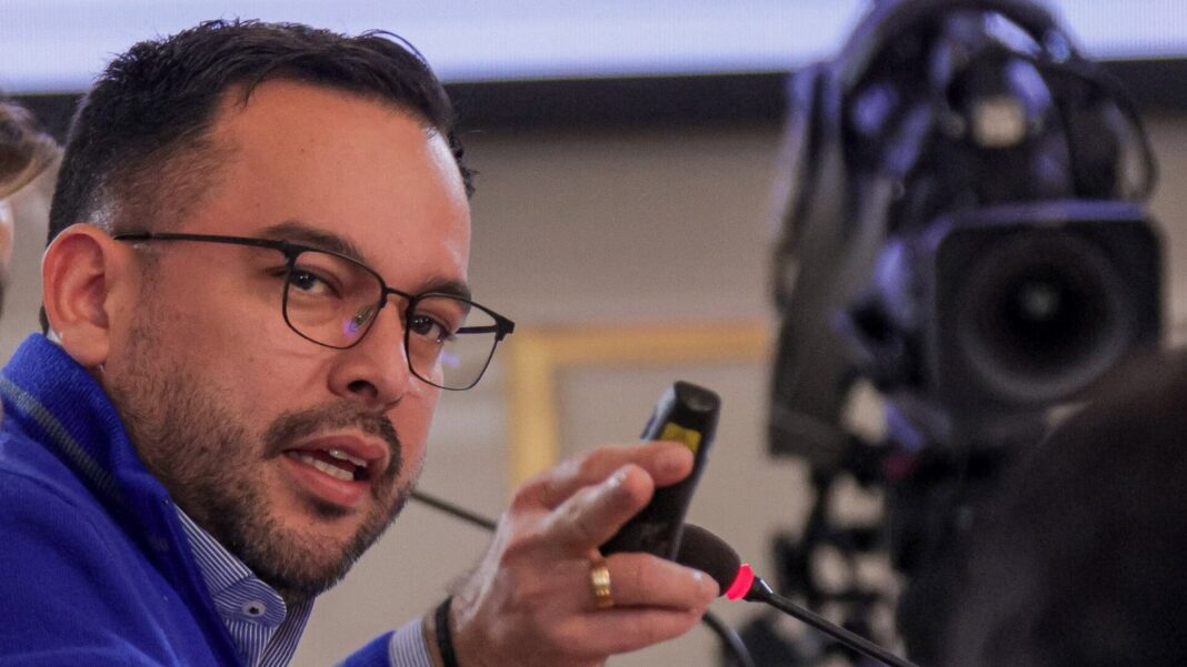 Edwin Palma, ministro de Minas y Energía, designado también como ministro ad hoc de Trabajo y Vivienda