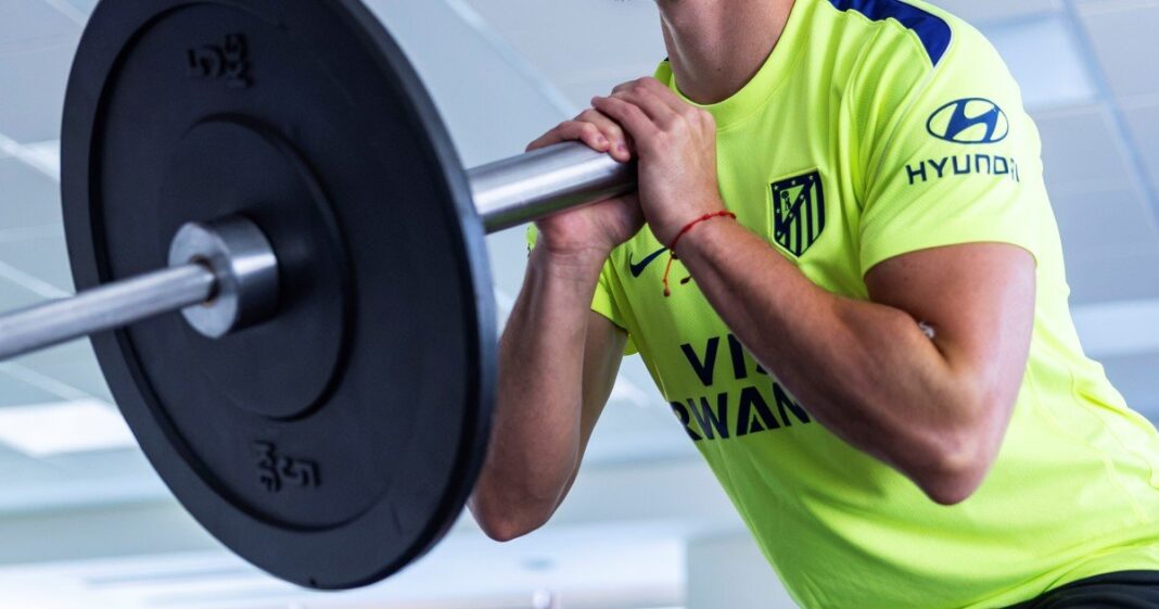 Julián Álvarez durante un entrenamiento del Atlético de Madrid