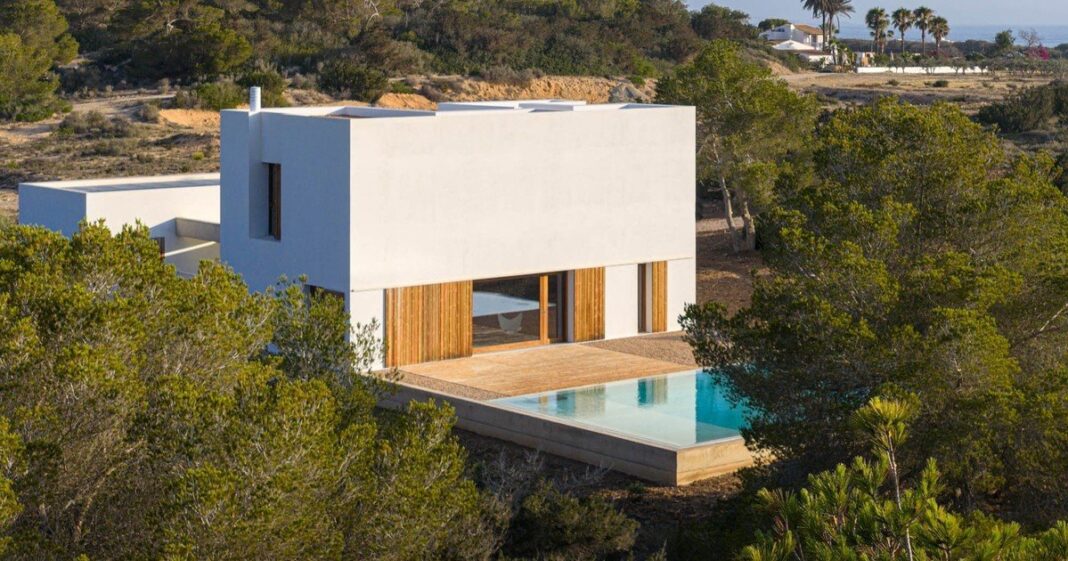 Vivienda en Ses Clotades, Formentera, diseñada por Marià Castelló y Lorena Ruzafa