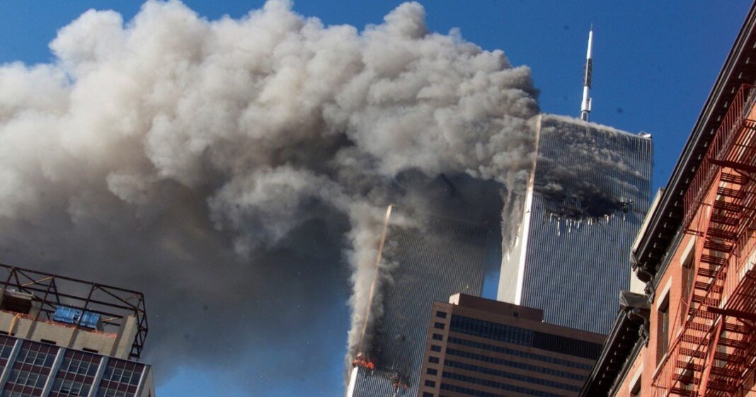 Imagen de archivo de las Torres Gemelas en llamas el 11 de septiembre de 2001