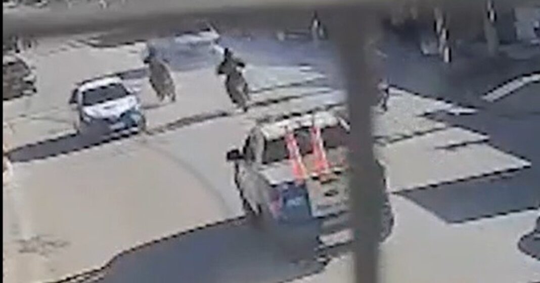 Camioneta Toyota Hilux durante persecución policial en Neuquén