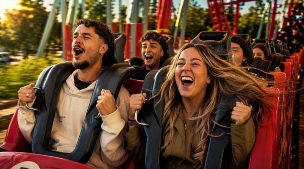 Entrada al Parque de la Costa con atracciones