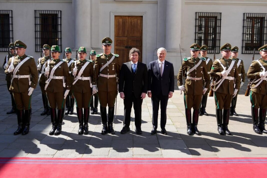 Javier Milei y José Antonio Kast reunidos en el Palacio de la Moneda